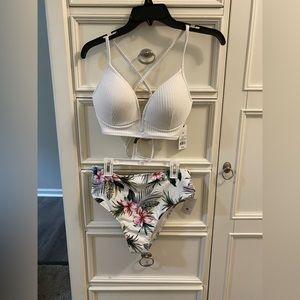 Woman’s bikini, high wasted